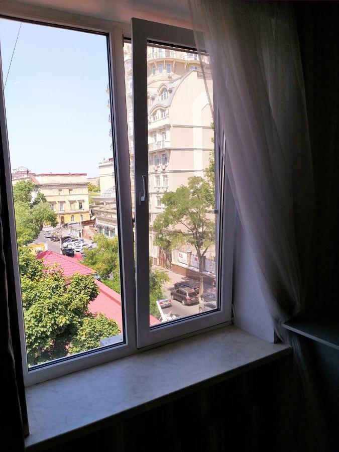 Апартаменты В Центре У Моря. Odessa Exterior foto
